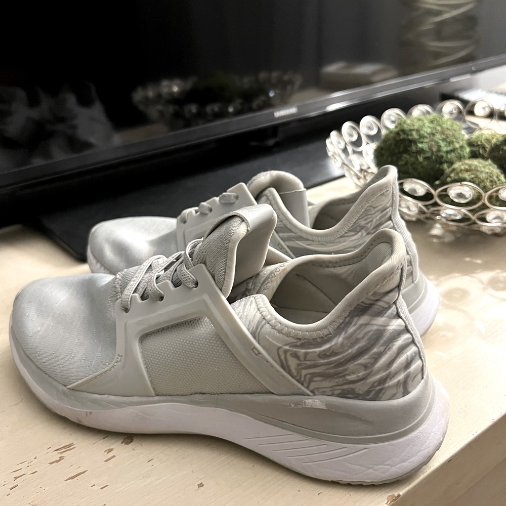 Sneakers (Excellent Condition )